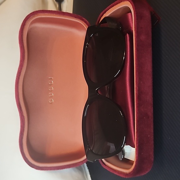 Gucci Sunglasses - Picture 2 of 11